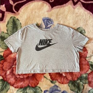 nike cropped tee.